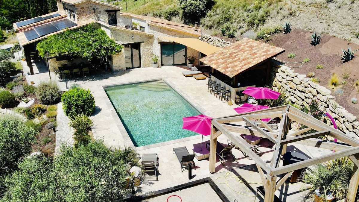 Buis-les-Baronnies Villa | Stone house, swimming pool, spa, pétanque court, outdoor bar