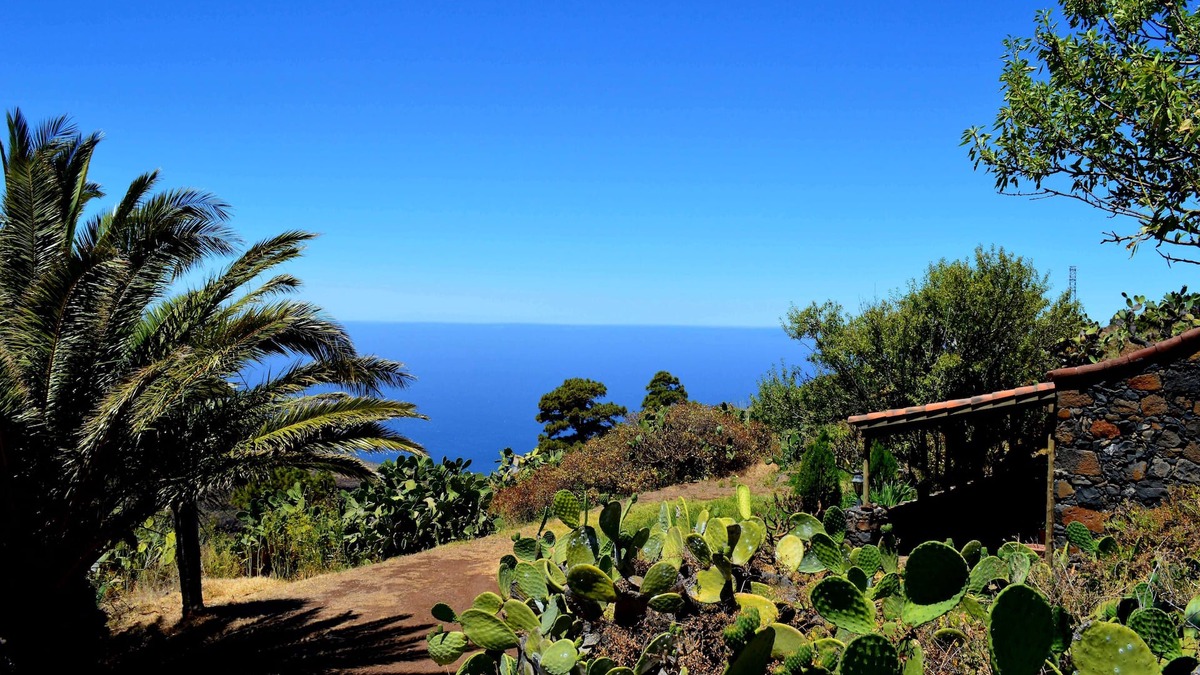 Santo Domingo Cottage | Stone house in Villa de Garafía with panoramic views