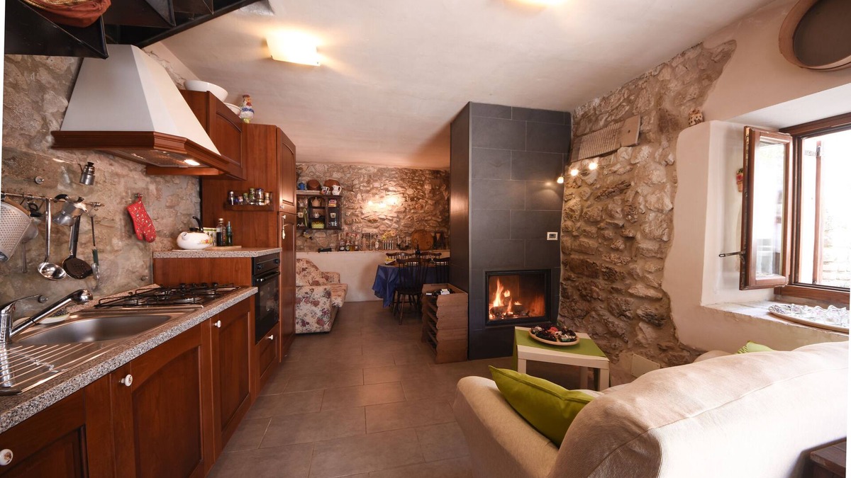 Roccacaramanico House | Stone House in Majella Park