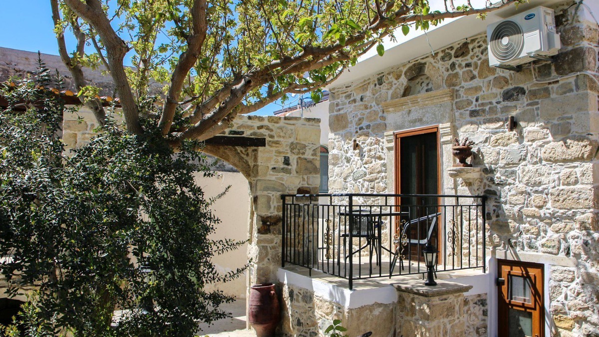 Petrokefalion House | Stone House in Traditional Village of Petrokefali - Near Matala