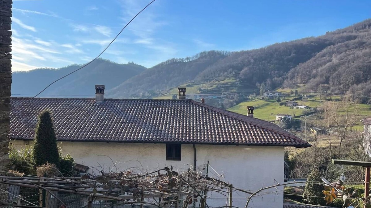 Foresto Sparso House | Stone house