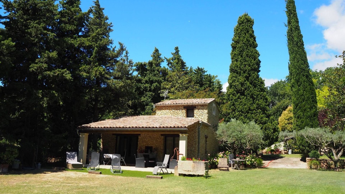 Bedarrides House | Stone House near Châteauneuf-du-Pape Vineyards