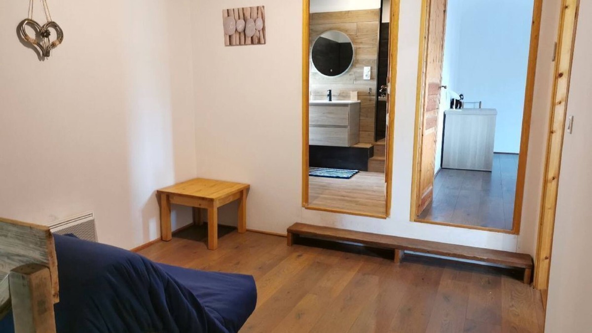 Plerguer House | Stone manor house in equestrian center near saint malo/mont saint michel