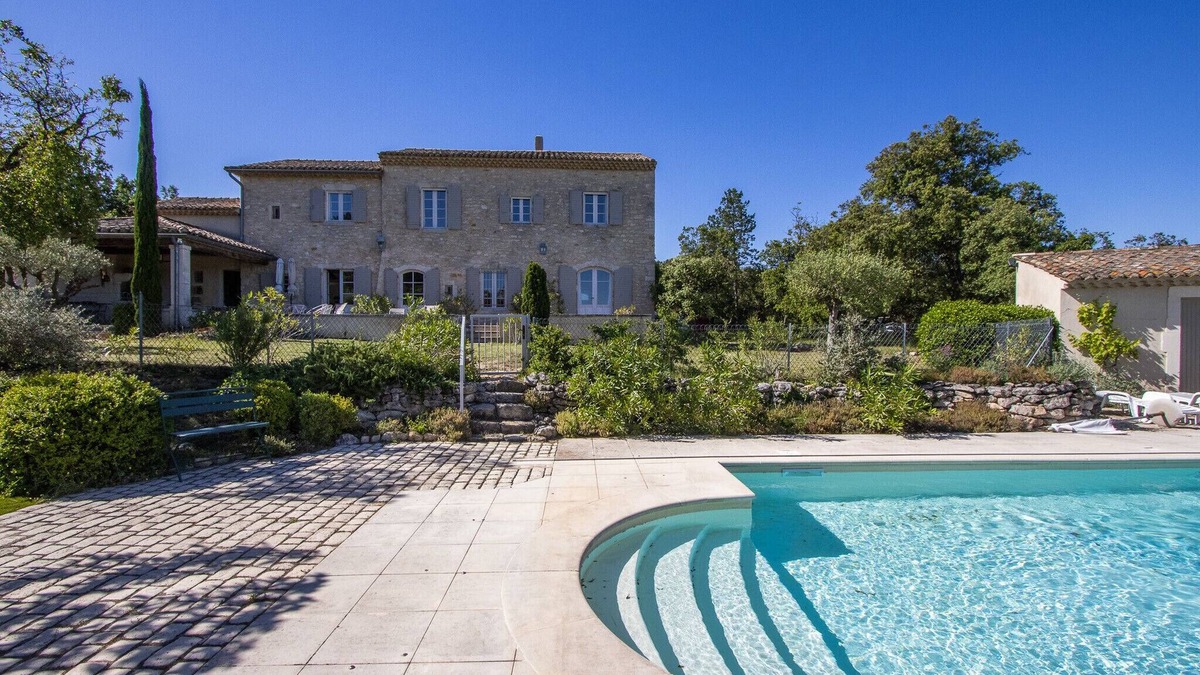 Saint-Restitut Ski Chalet | Stone Provencal farmhouse with panoramic view & swimming pool- Saint-Restitut