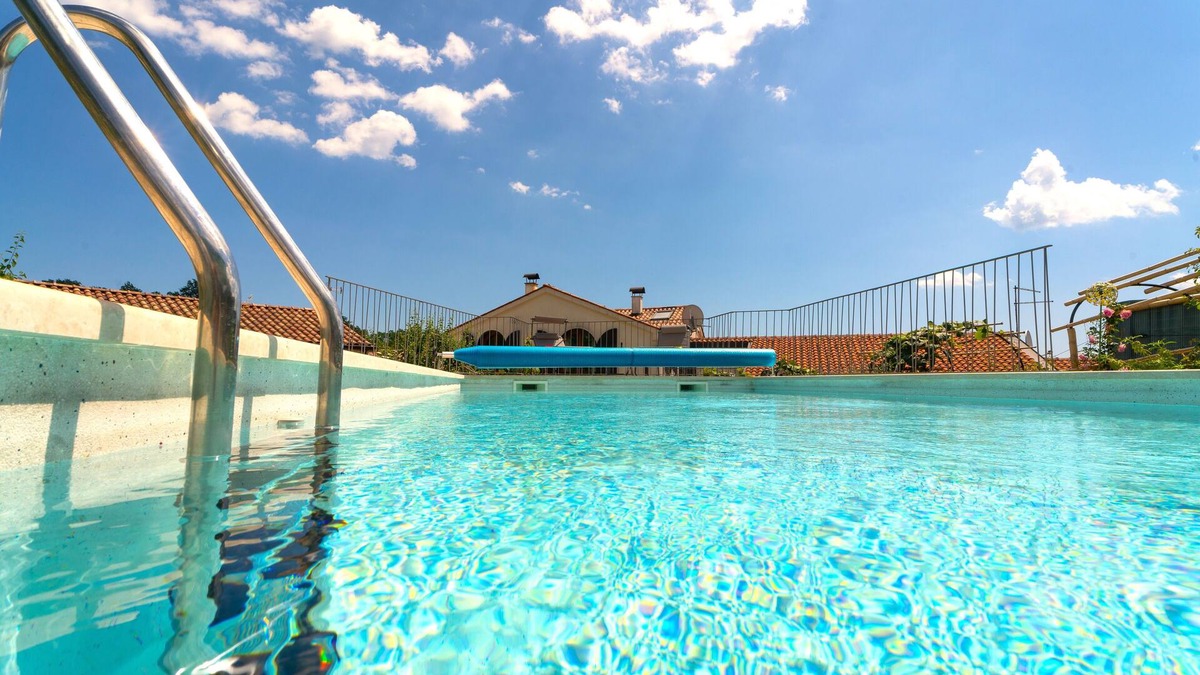 Veli Brgud House | Stone Villa with spacious swimming pool- ideal for families and couples