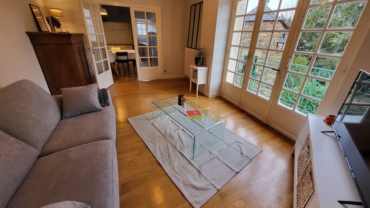 Dampniat House | Stone village house