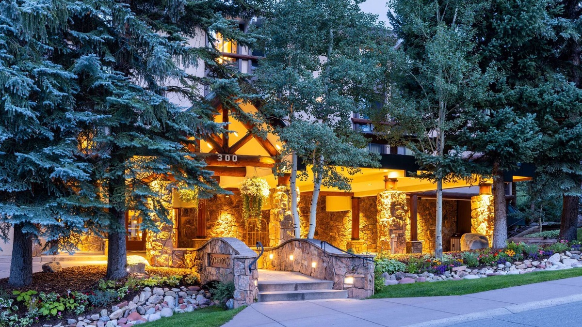 Snowmass Village Hotel | Stonebridge Inn