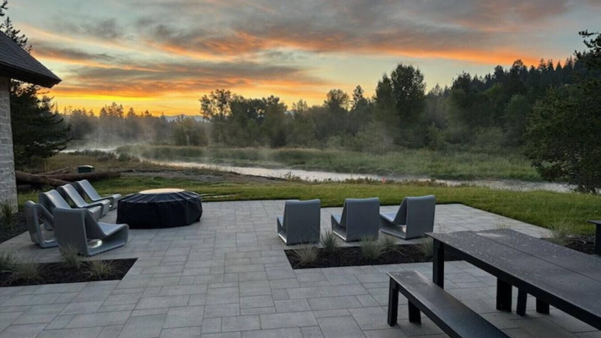 McCall Apartment | Stonehaus on the River.