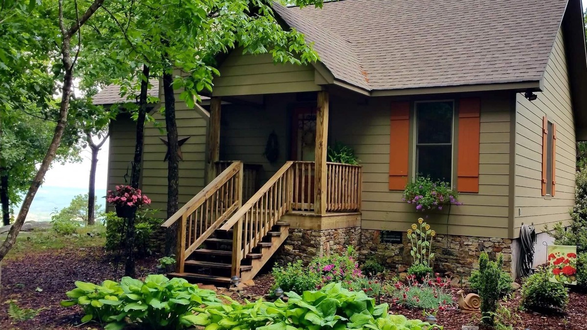 Valley Head Cottage | Stoneridge Cottage II - Quality Amenities with a Million Dollar Mountain View