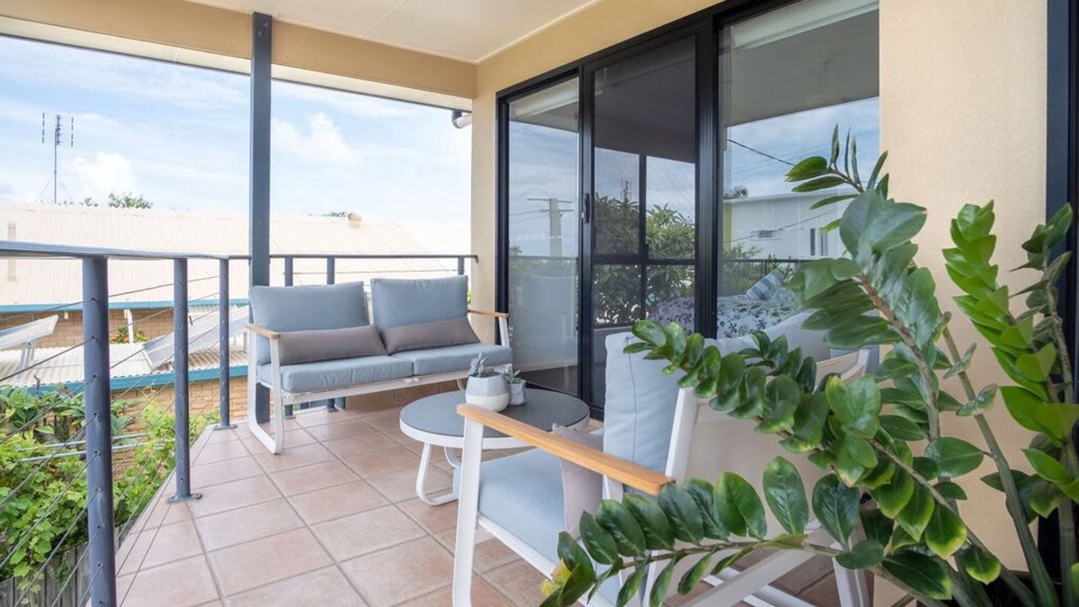 Shelly Beach House | Stones Throw To Shelly Beach + Pet Friendly!