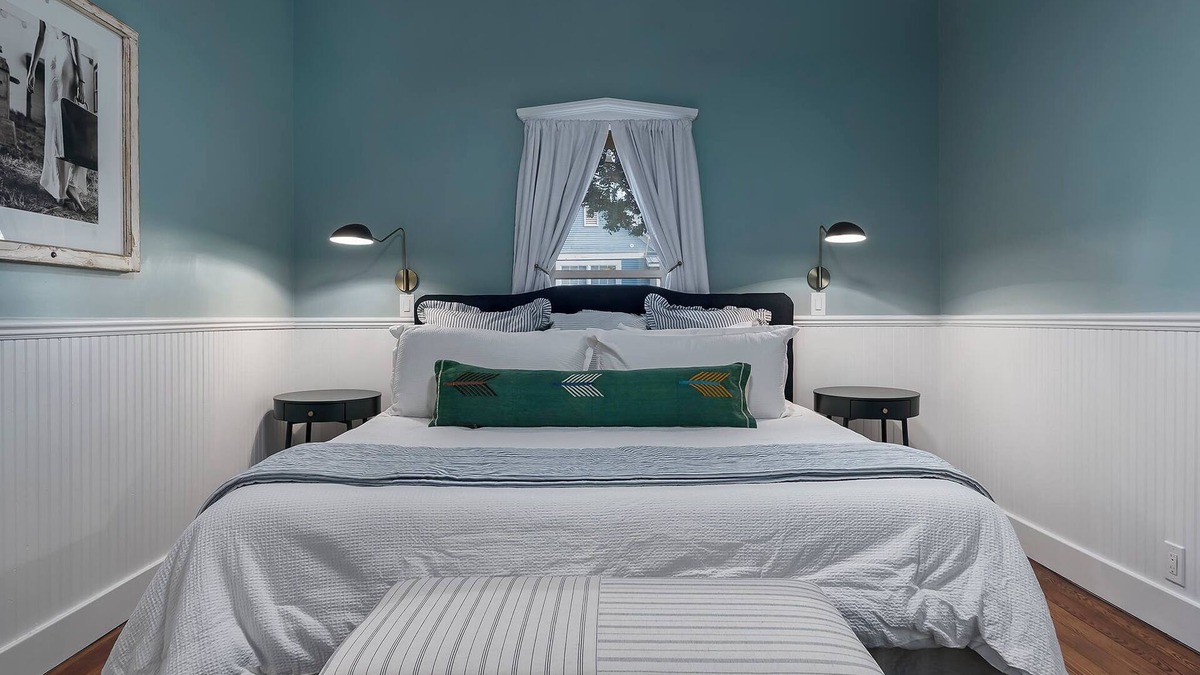 Stonewall House | Stonewall Main Haus - Sleeps 6