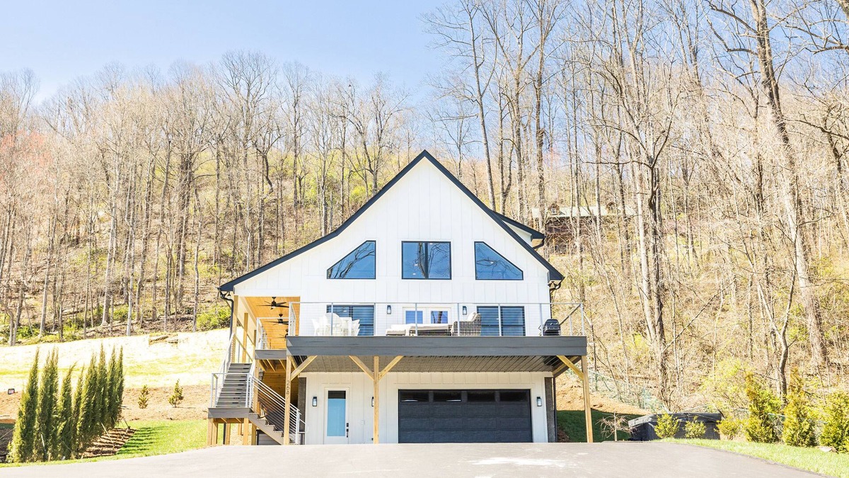 Balfour House | Stoney Mountain View’s One