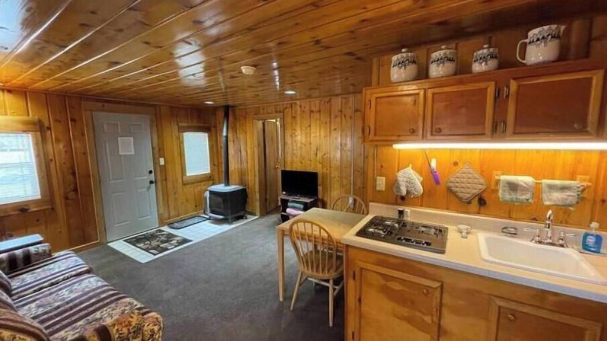 Loveland Apartment | Stoney River Lodge - Unit 10 - Wolf