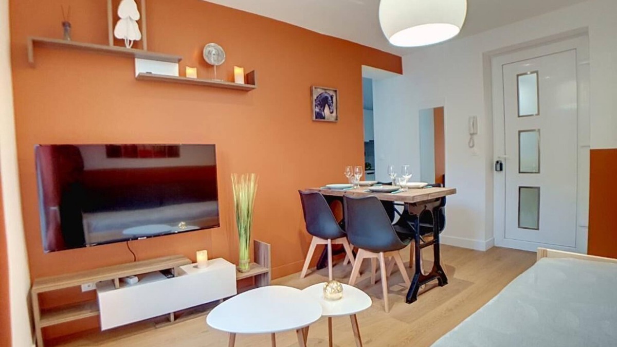 Saint-Fons Apartment | Stop at M Select Saga