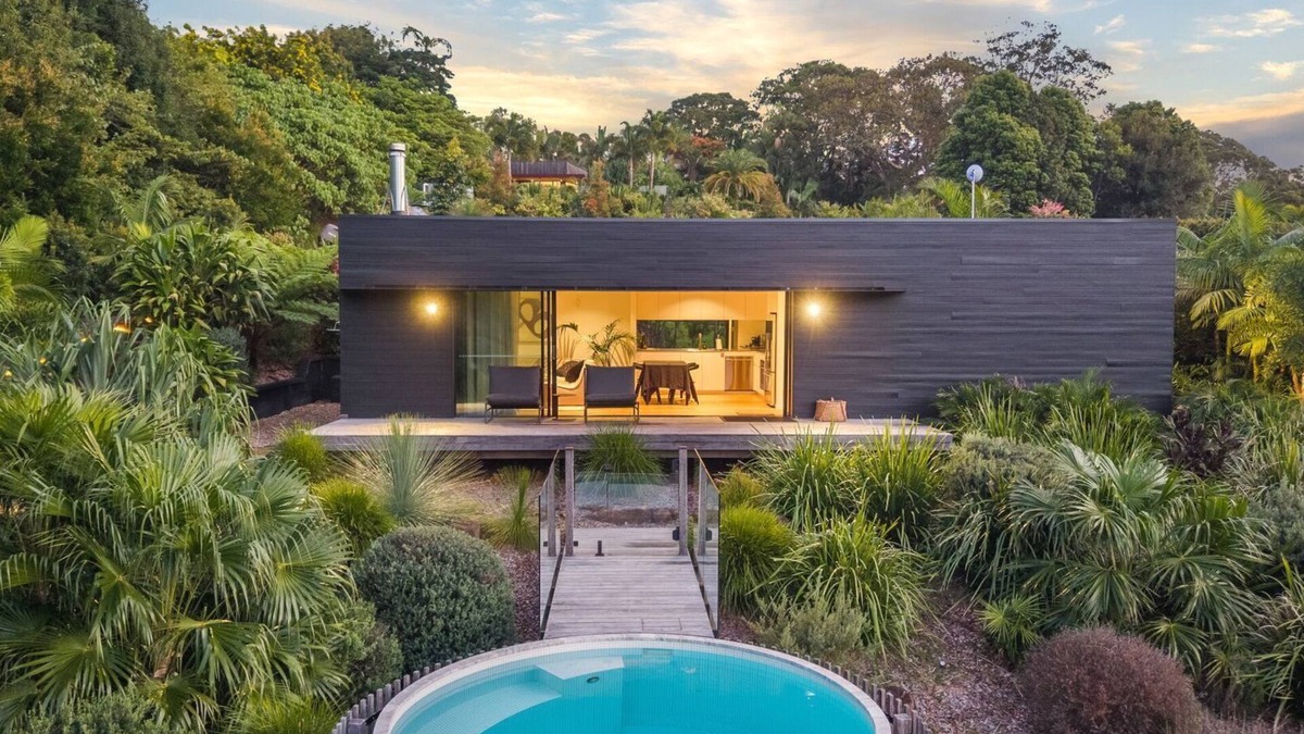 Bangalow House | Storm Cabin by Contemporary Hotels