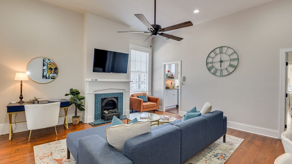 Downtown Apartment | Stovall #3 Historic & walkable to downtown Augusta hotspots