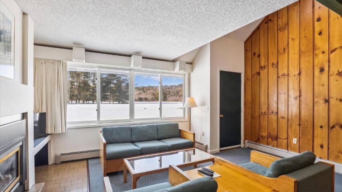 Stowe Area Condo | Stowe Mountain Ski Condo 2 BR Presidents week. A Second Unit is also available