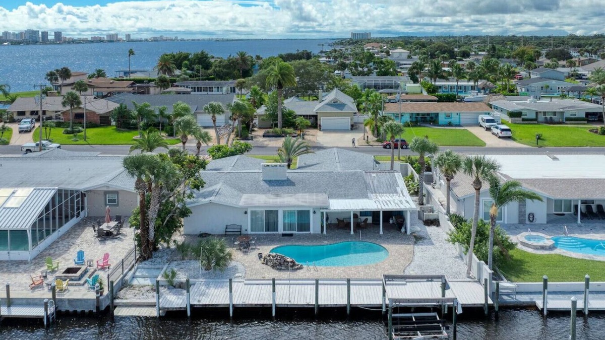Palm Harbor Estates Apartment | Straight Outta Dockton-Waterfront, Pool and Dock