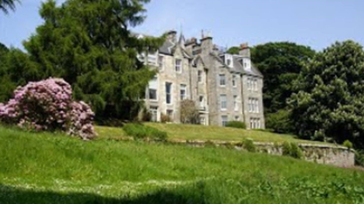 Pittenweem Bed & Breakfast | Stravithie Castle