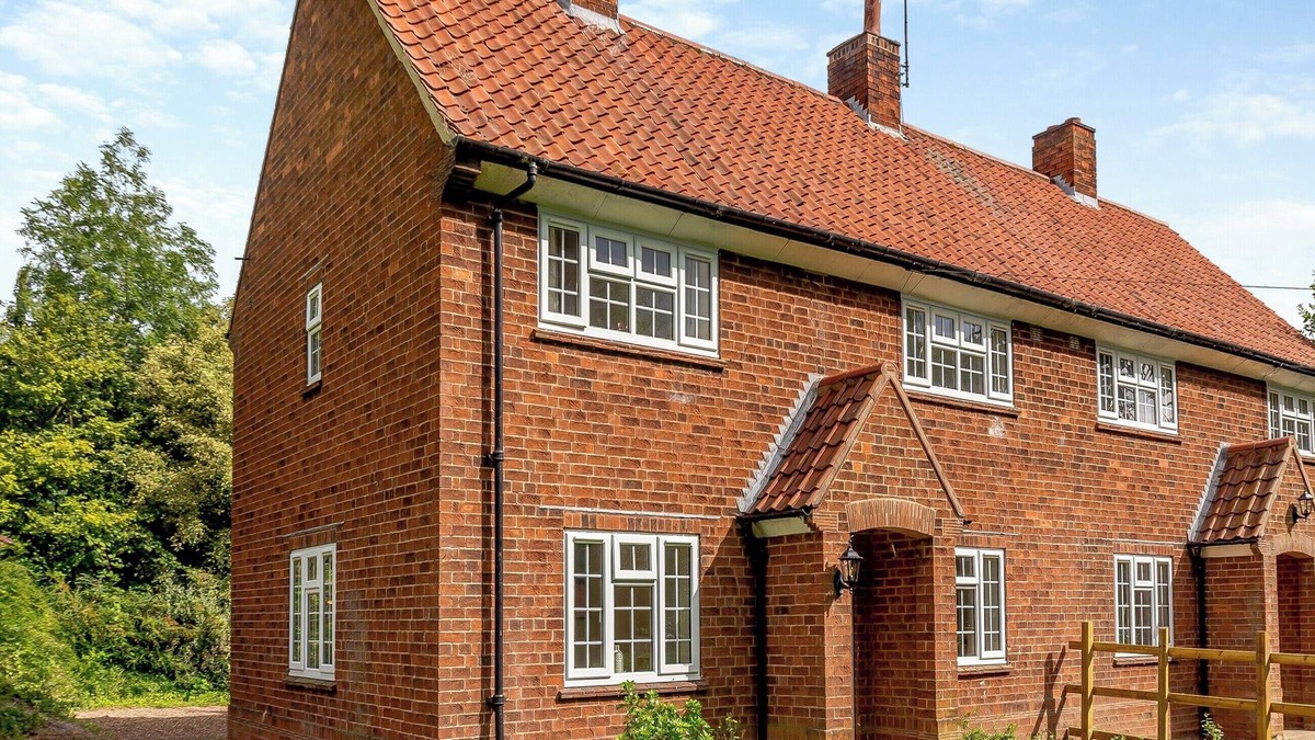 Halam Cottage | Strawberry Field - UK45169