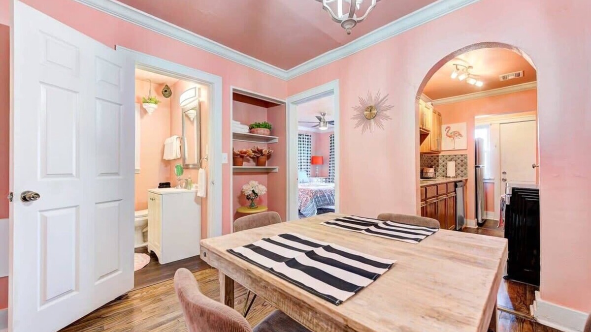 Central Oklahoma City Apartment | Strawberry Lodge-adorable duplex in central NW OKC
