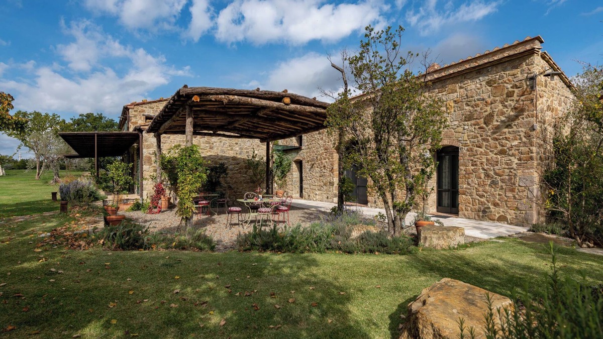 Gavorrano Apartment | Strawberry tree