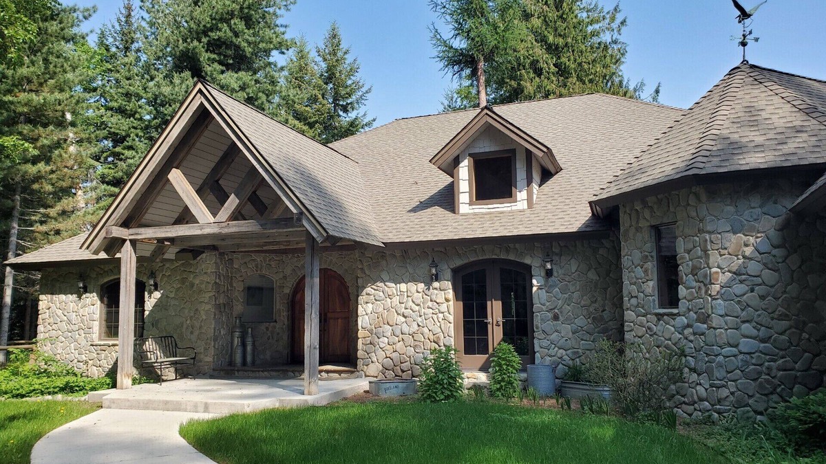 Comeback Bay House | Striking LAKEFRONT home w/hot tub, dock, highspeed WIFI & week/month discounts