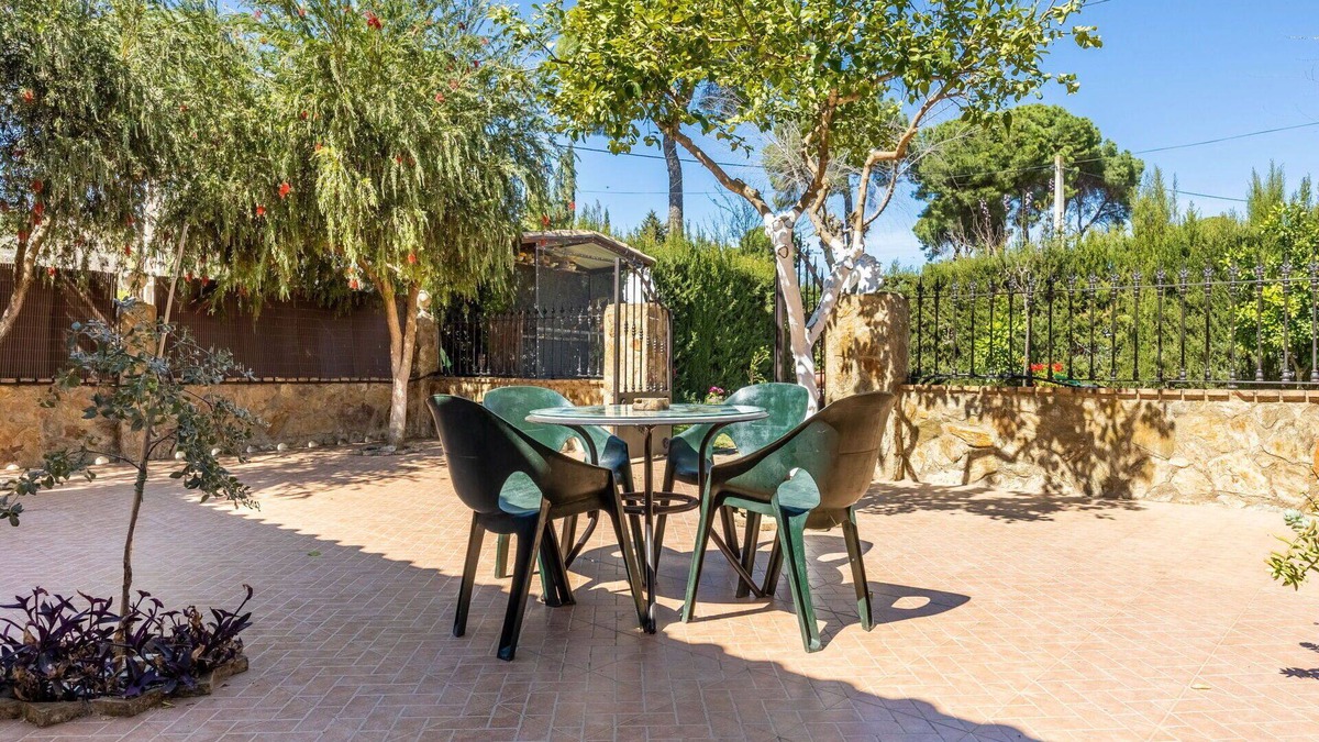 Villanueva del Rio y Minas House | Stunning private villa for 6 people with A/C, private pool, WIFI, TV and patio