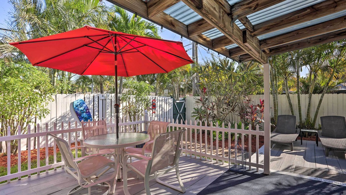 Beau Rivage West Apartment | Stuart Apartment w/Patio Near St Lucie River!