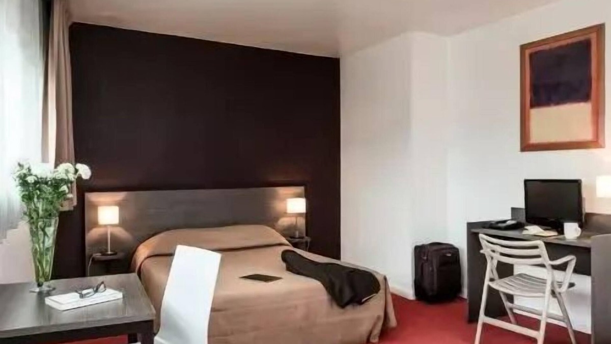 Quartier du Pont-de-Flandre Apartment | Studio 2 People
