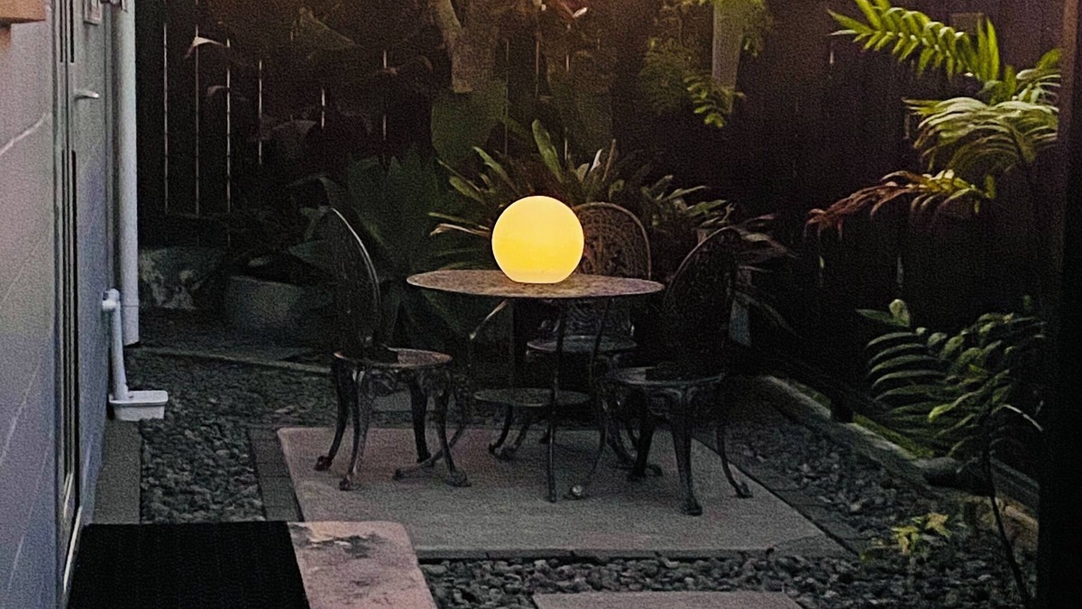 Fitzroy Apartment | STUDIO 22 . 5 minute walk to sand.