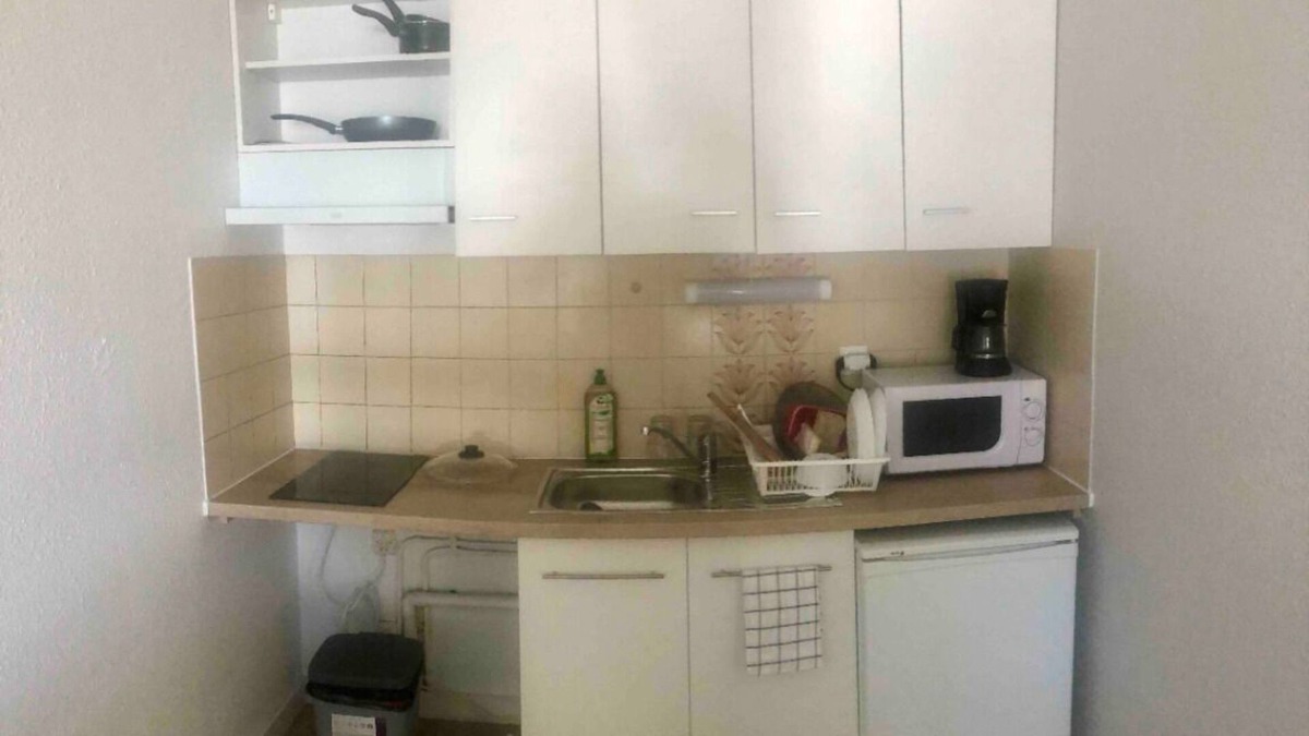 La Paillade Apartment | Studio 27m2 with parking and near tram Line 3
