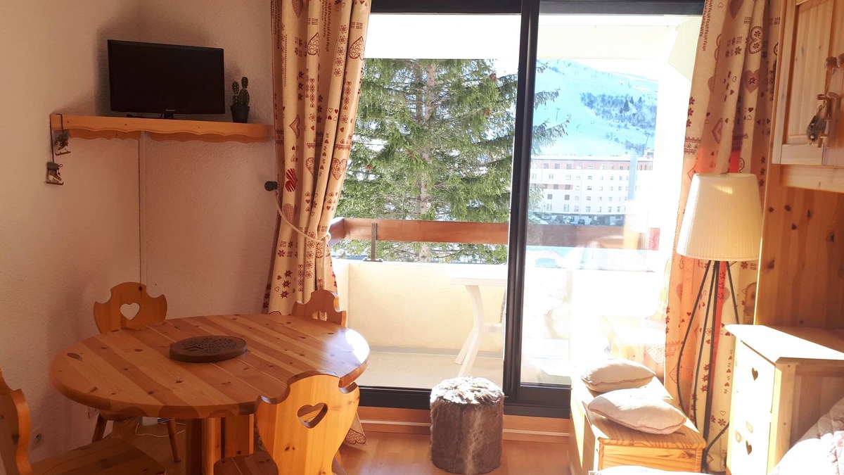Montgellafrey Apartment | Studio 4 pers. Saint-François Longchamp 1650- At the foot of the slopes, resort center.