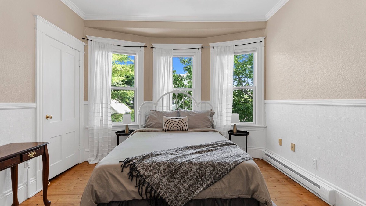 Moncton Apartment | Studio 5~ Cozy BDRM w/Private Bath