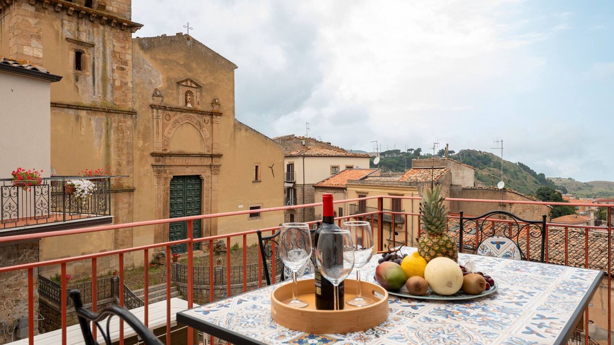 Mistretta Apartment | Studio 5' with Sea View and Private Terrace