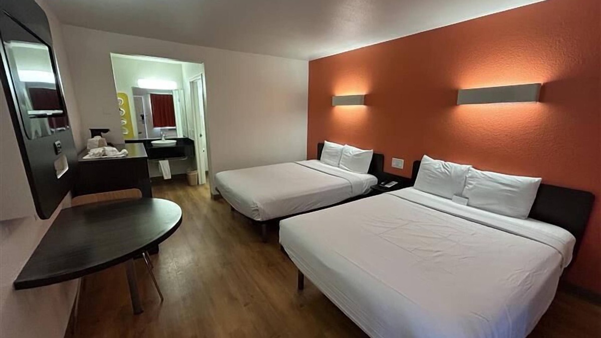 La Sierra Hotel | Studio 6 Suites - Riverside, Ca