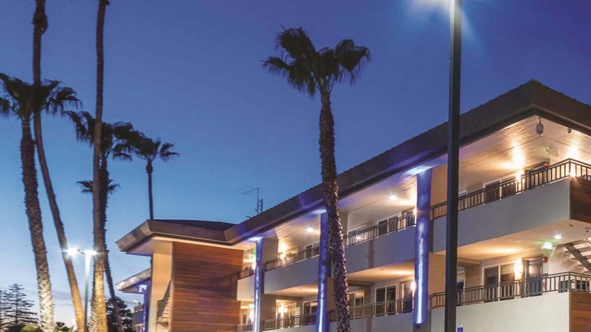 Civic Center Hotel | Studio 6 Suites – Stockton, CA – Waterfront
