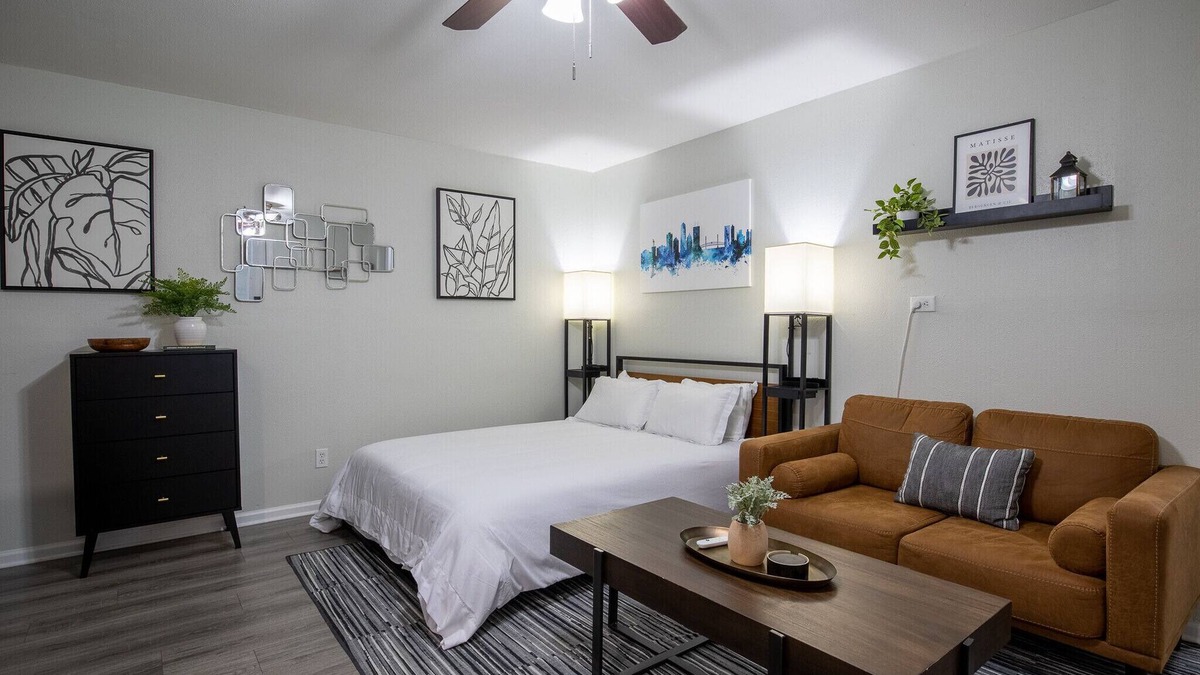 Riverside Apartment | Studio 908 - Heart of Riverside
