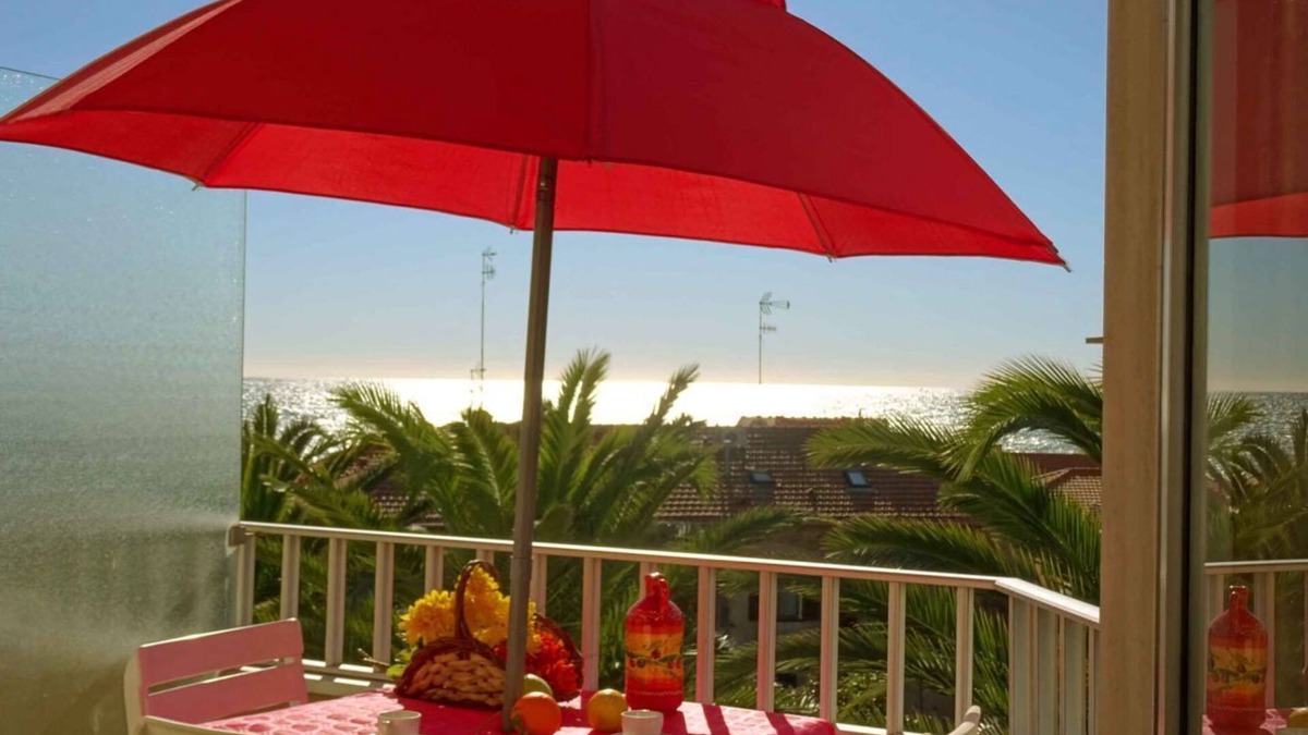 Santo Stefano al Mare Apartment | Studio apartment with balcony with sea view 50 meters from the sea