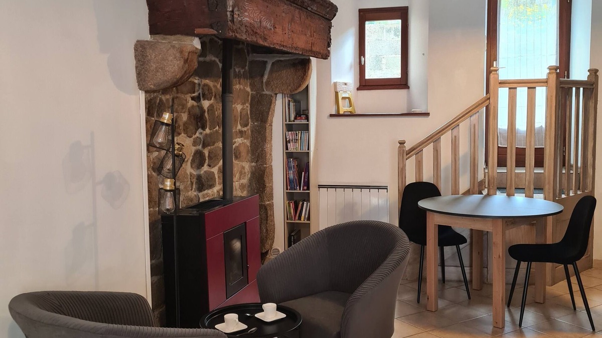 Saint-Chely-d'Apcher Apartment | Studio AL'escapade
