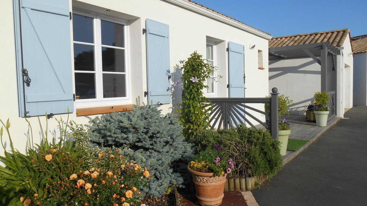 L'Aiguillon-sur-Vie Apartment | Studio all comforts, upgraded to 2 stars in 2024 pets welcome wifi