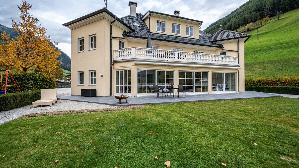 Valle Aurina Apartment | Studio 'Alpen Living 1st Floor Small' with Mountain View, Whirlpool & Wi-Fi