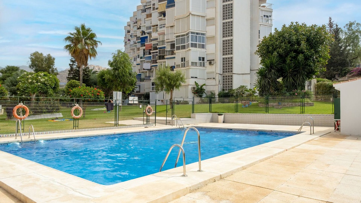 La Cala del Moral Apartment | Studio Apartment with Shared Pool, Wi-Fi and Air Conditioning