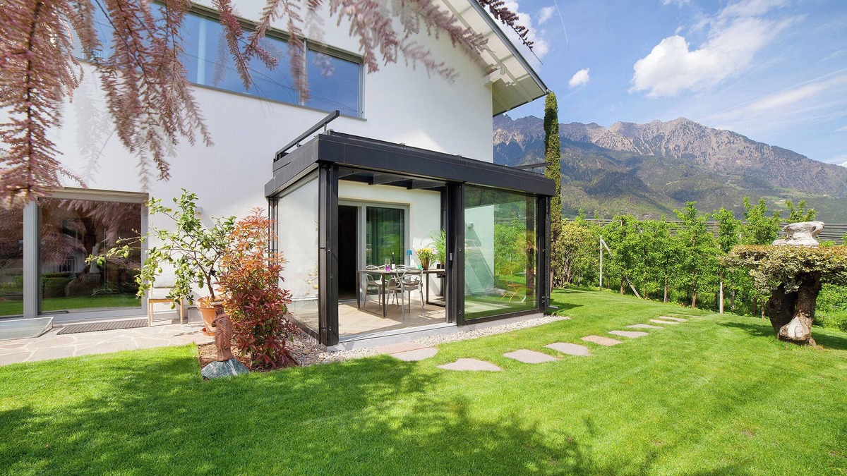 Parcines Apartment | Studio Apartment "Casa Sonngart" with Mountain View, Private Pool & Wi-Fi