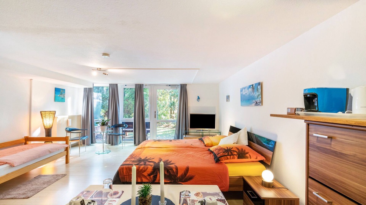 Linsengericht Apartment | Studio Apartment 'Spessartruhe' with Shared Terrace and Wi-Fi
