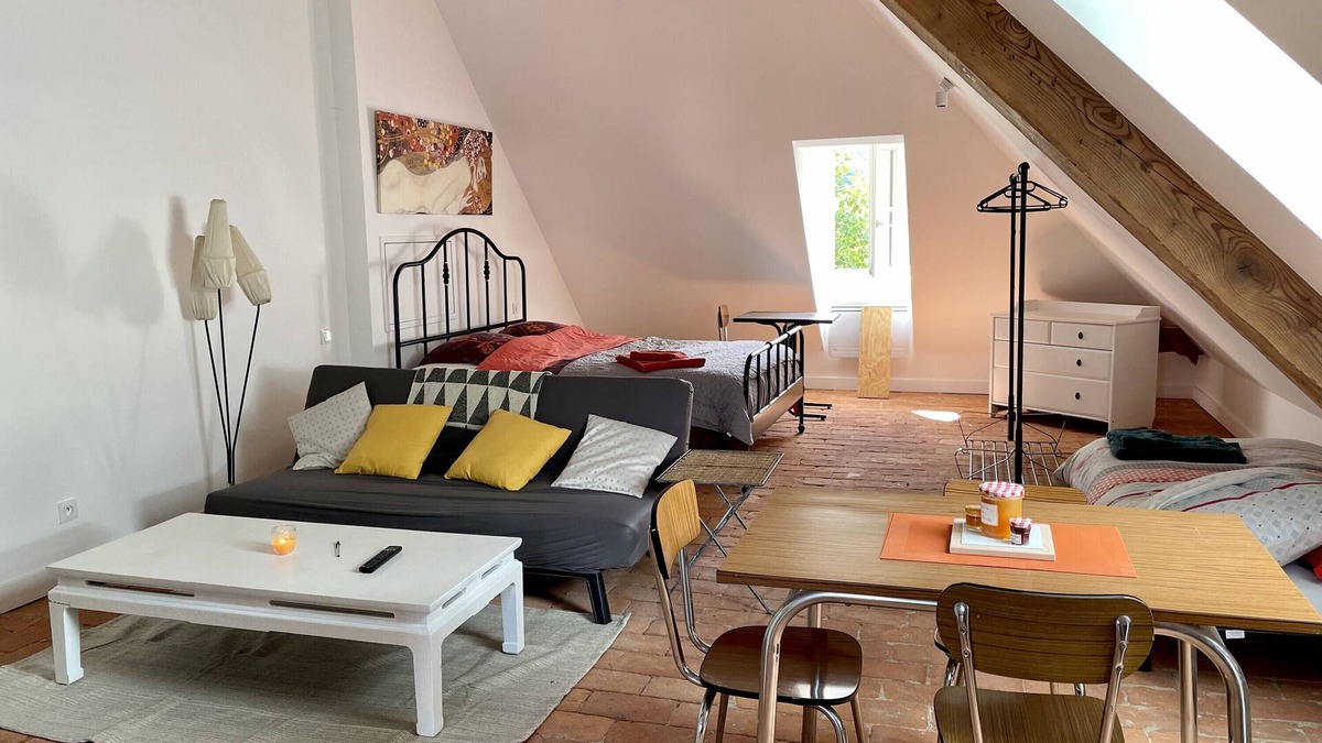Allevard Apartment | Studio Apartment 'Hyper-Centre Villa Isabelle' with Mountain View and Wi-Fi