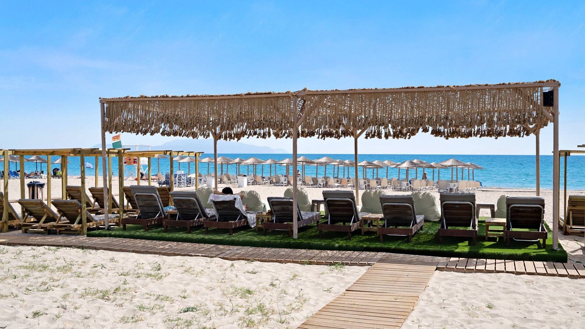 Pidima Kyras Apartment | Studio Apartment 'Iguana 12' with Sea View, Wi-Fi and Air Conditioning