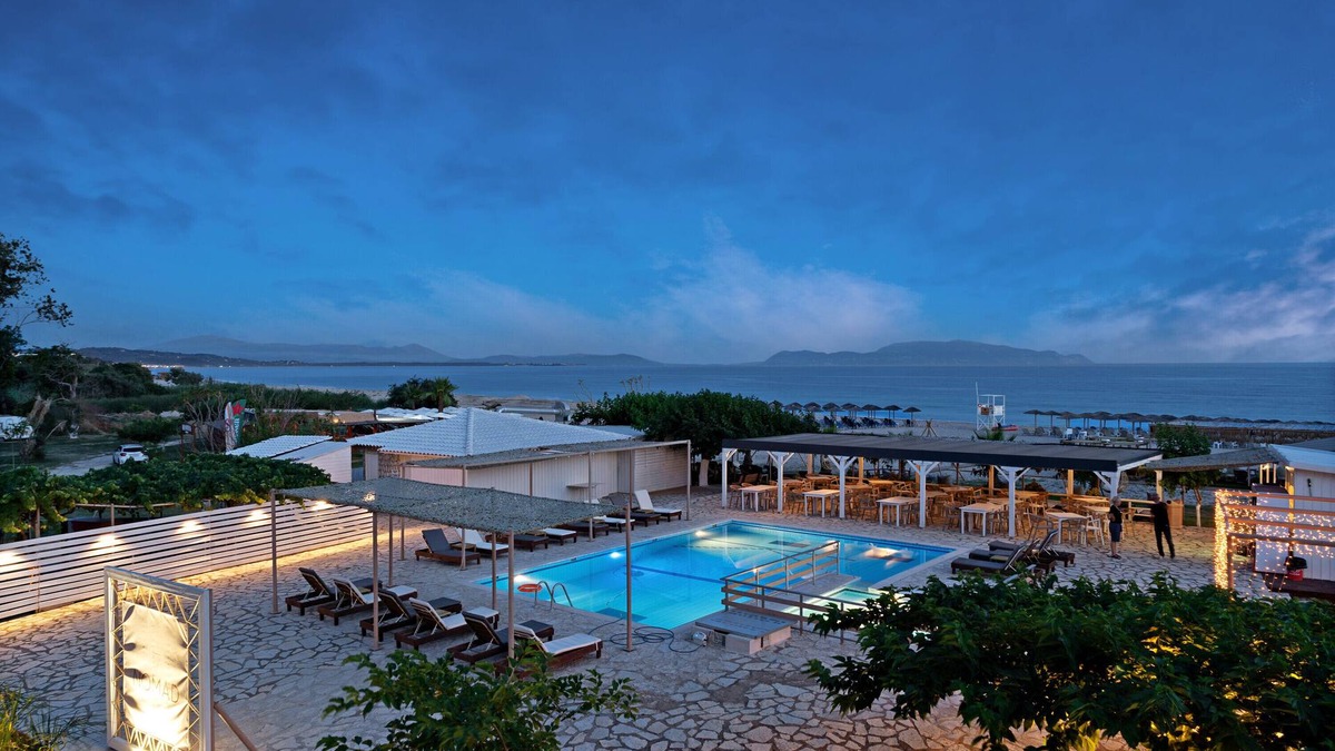 Pidima Kyras Apartment | Studio Apartment 'Iguana 8' with Sea View, Wi-Fi and Air Conditioning