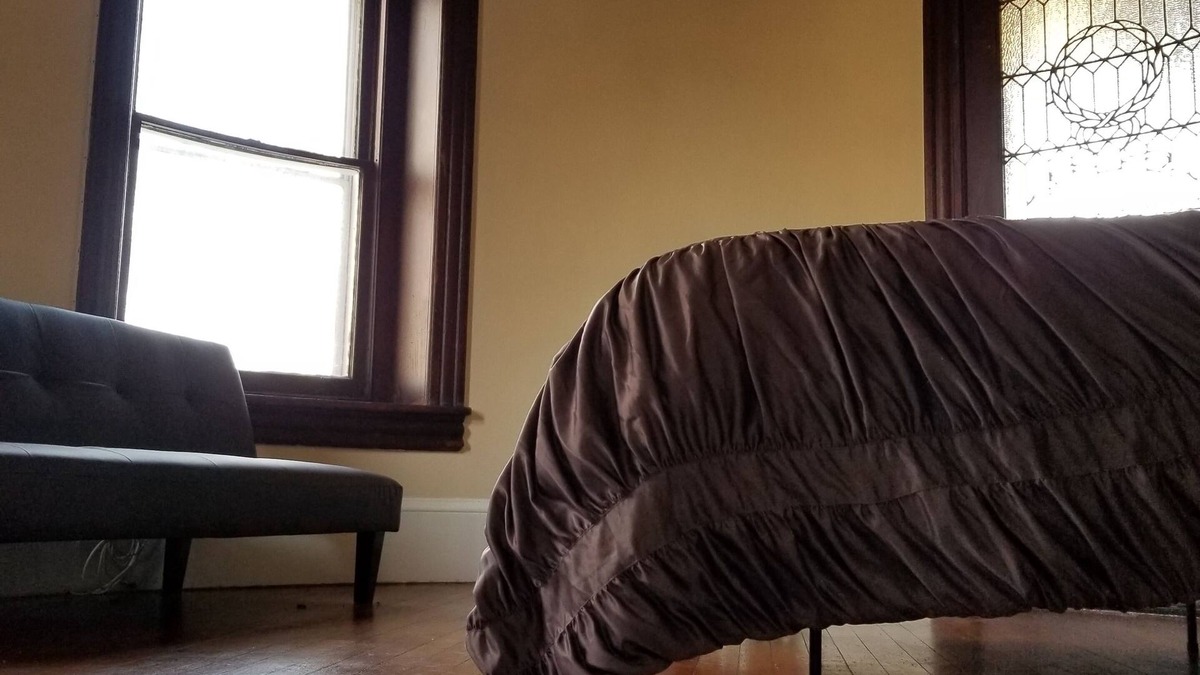 Langhorne Apartment | Studio Apartment in Victorian Mansion.