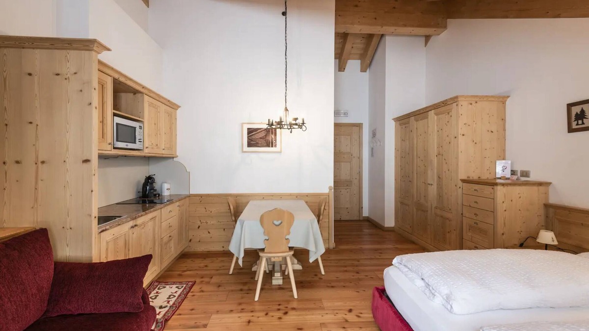 Rocca Pietore Apartment | Studio Apartment 'Appartamento Mono 3 - Marmolada' with Mountain View, Shared Garden and Wi-Fi